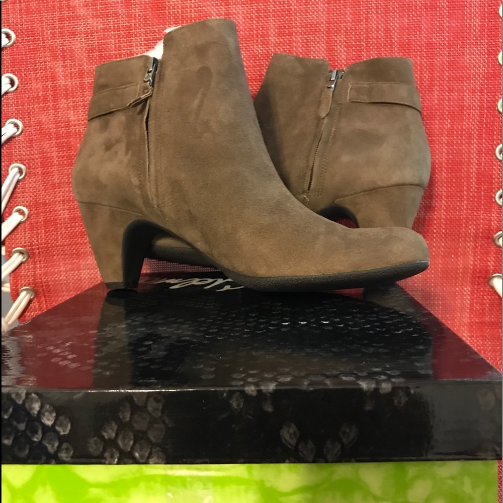 Sam Eldeman Boots